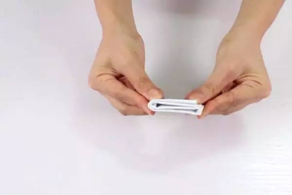 fold A4 paper