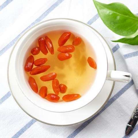 Chrysanthemum and wolfberry tea