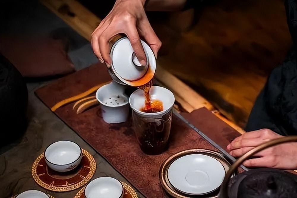 drinking tea can reduce your risk of cardiovascular disease by 8%