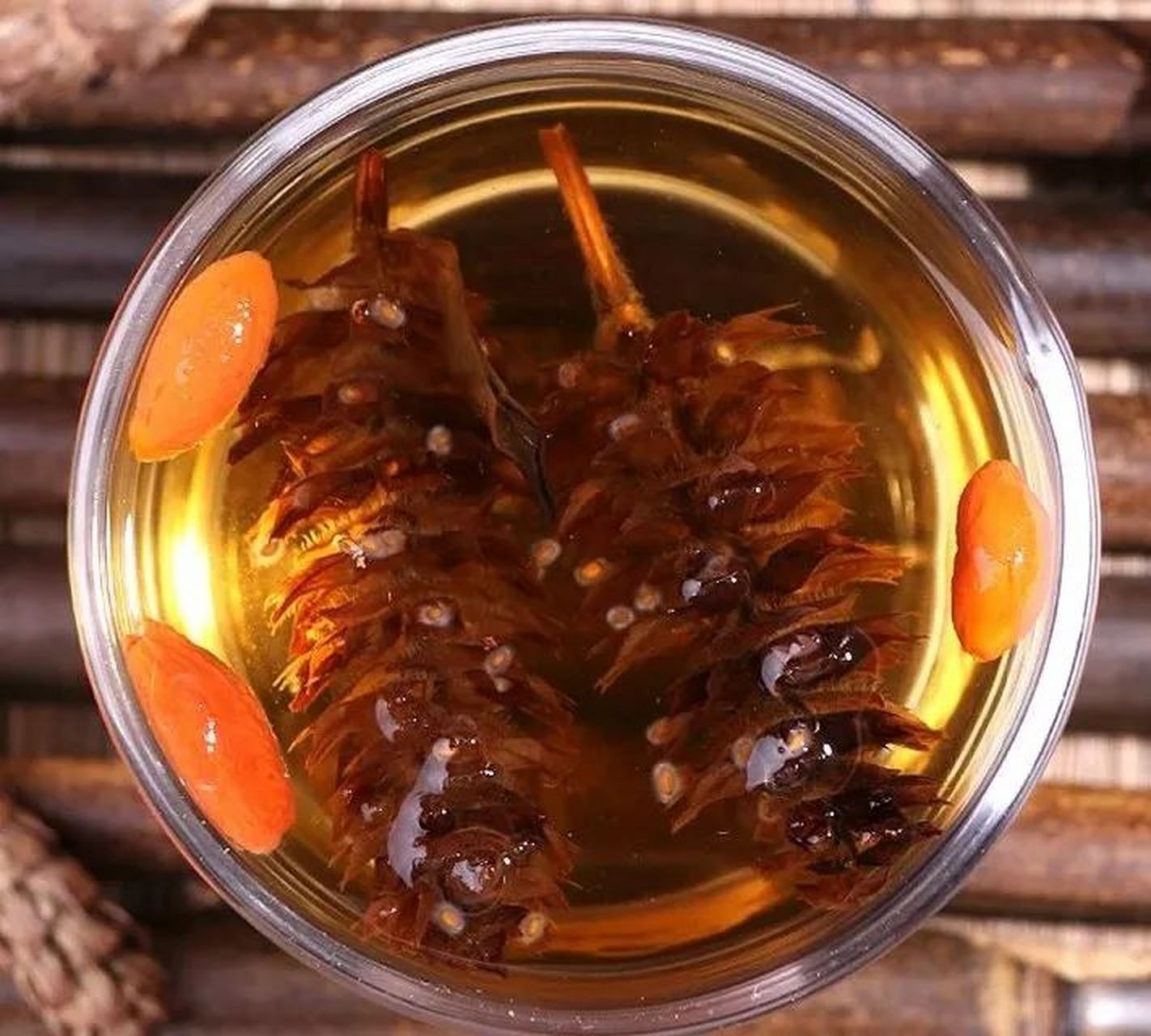 Astragalus and Lycium barbarum Tea