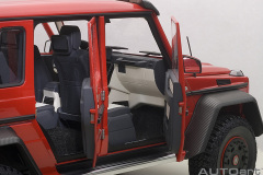 76304 1/18 MERCEDES-BENZ G63 AMG 6X6 (RED)