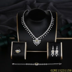 Blossom CS Jewelry 925 Sterling Silver Sunburst Yellow CZ 4 Piece Women Bridal Jewelry Set