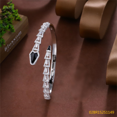 Blossom CS Jewelry 925 Silver Bangle Snake Shape Black Enamel Heart Zirconia Open Bangle For Women Party