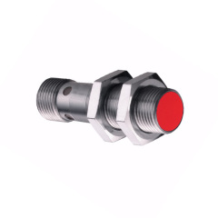 German Leuze inductive proximity switch model ISS 212 MM/4NO-4E0-S12