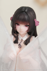 Myethos Gift+ Azur Lane Trinidad Trapper in the Changing Room Ver. 1/8 Figure