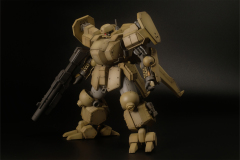 Plum Assault Suits Leynos AS-5E3 Leynos Land Battle Type Renewal Ver. 1/35 Plastic Model
