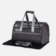 Wholesale Outdoor Portable Travel Carrying Waterproof Nylon Pet Dog Handbag With Zipper