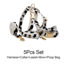 New Arrival Customized Designer Logo Gray lattice on Soft Cotton Dog Collar Leashes Harness Poo Bag Holder Bow Set Animal
