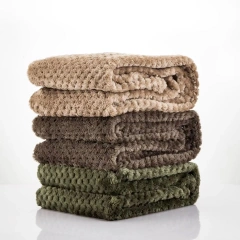 New Soft Pet Blanket Spring Warm Dog Bed Blanket Cute Pet Sheets Warm Mat Comfortable Cat Dog Pad Blanket Pet Accessories