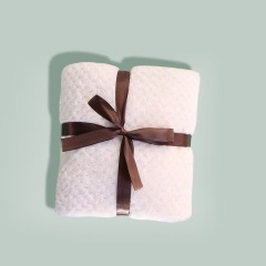 New Soft Pet Blanket Spring Warm Dog Bed Blanket Cute Pet Sheets Warm Mat Comfortable Cat Dog Pad Blanket Pet Accessories