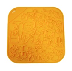 New Halloween Dog Lick Mat with Suction Cups Silicone Licking Pad Slow Feeder Dog Licking Mat