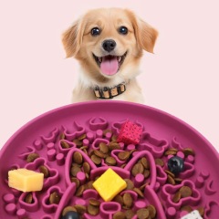 New pet slow food cat and dog bowl with suction cup silicone dog bowl