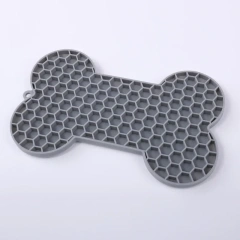 Silicone Licking Pad Mat for Pet Dogs Cats Slow Food Bowls with Suction Cup Feeding Food Bone Shape Silicone Licking Pad