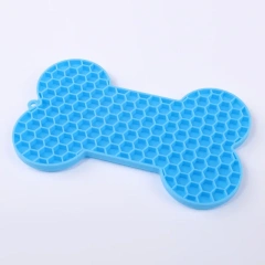 Silicone Licking Pad Mat for Pet Dogs Cats Slow Food Bowls with Suction Cup Feeding Food Bone Shape Silicone Licking Pad