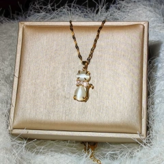 Lovely Cartoon Cat Pendant Necklace with Zircon Inlaid, Titanium Steel Material for Pets and Creative Jewelry Lovers