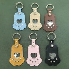 Japanese Style Paw Shaped Pet Memorial Keychain PU Leather Pendant for Storing Cat Dog Fur Pet Hair Keepsake Locket Accessories