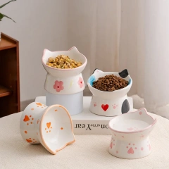 Hot Selling New Creative 3D Cute Cat Shape Ceramic Bowl Custom Logo Hand Made Pet Bowl Dog Cat Food Water Bowl Pet Supplier OEM