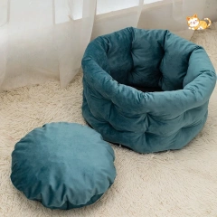 Winter Warm Pet Bed Cozy Dutch Velvet Cat House Cylindrical Dog Bed for Cats and Dogs Pet Supplies Dog House Tapis Chat Gamelle