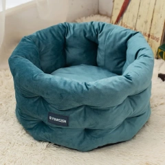 Winter Warm Pet Bed Cozy Dutch Velvet Cat House Cylindrical Dog Bed for Cats and Dogs Pet Supplies Dog House Tapis Chat Gamelle