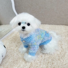 Autumn and winter new sweater butterfly yarn comfortable knitted pet clothes dog cat cardigan