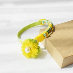 Various cute flower-shaped fur collars