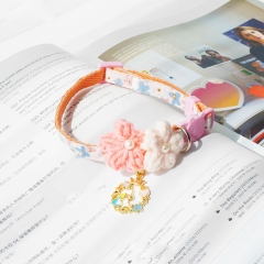 Various cute flower-shaped fur collars