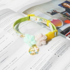 Various cute flower-shaped fur collars