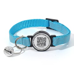 Reflective and glow-in-the-dark pet locator collar