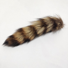 Replaceable heads for fox fur and rabbit fur cat toys