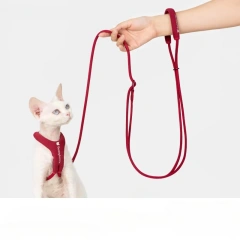 Adjustable Round Rope Leash Can Be Worn Around The Waist or Crossbody for Walking Cats and Pets