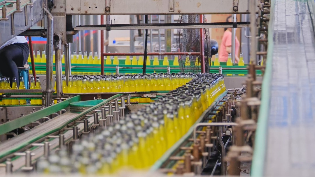 Laizhi Beverage's contract manufacturer is producing soft drinks for its clients.