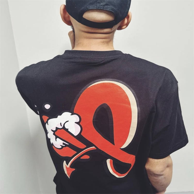 Syna World Devil T-shirt Black Wearing Effect