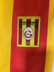 retro 99 00 Galatasaray home jersey