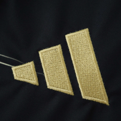 25 26 Aberdeen away jersey