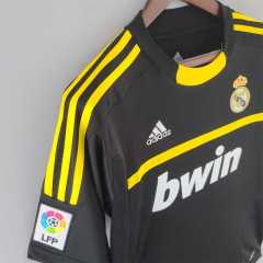 2011/12 Real Madrid Retro Jersey Goalkeeper Black