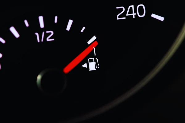 Fuel economy drop as an early dirty air filter symptom