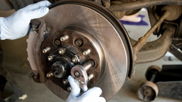 Rusted brake rotor surface causing vibration and uneven braking