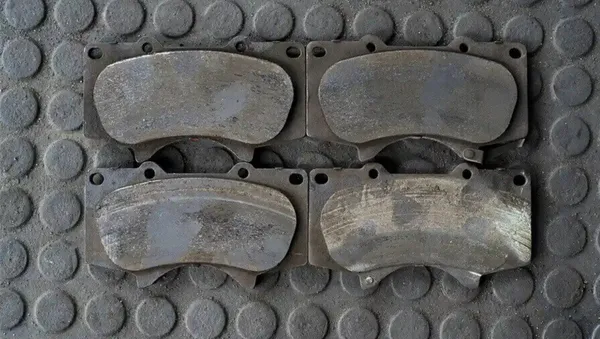 Why New Brake Pads Are Squeaking after overheating and brake pad glazing