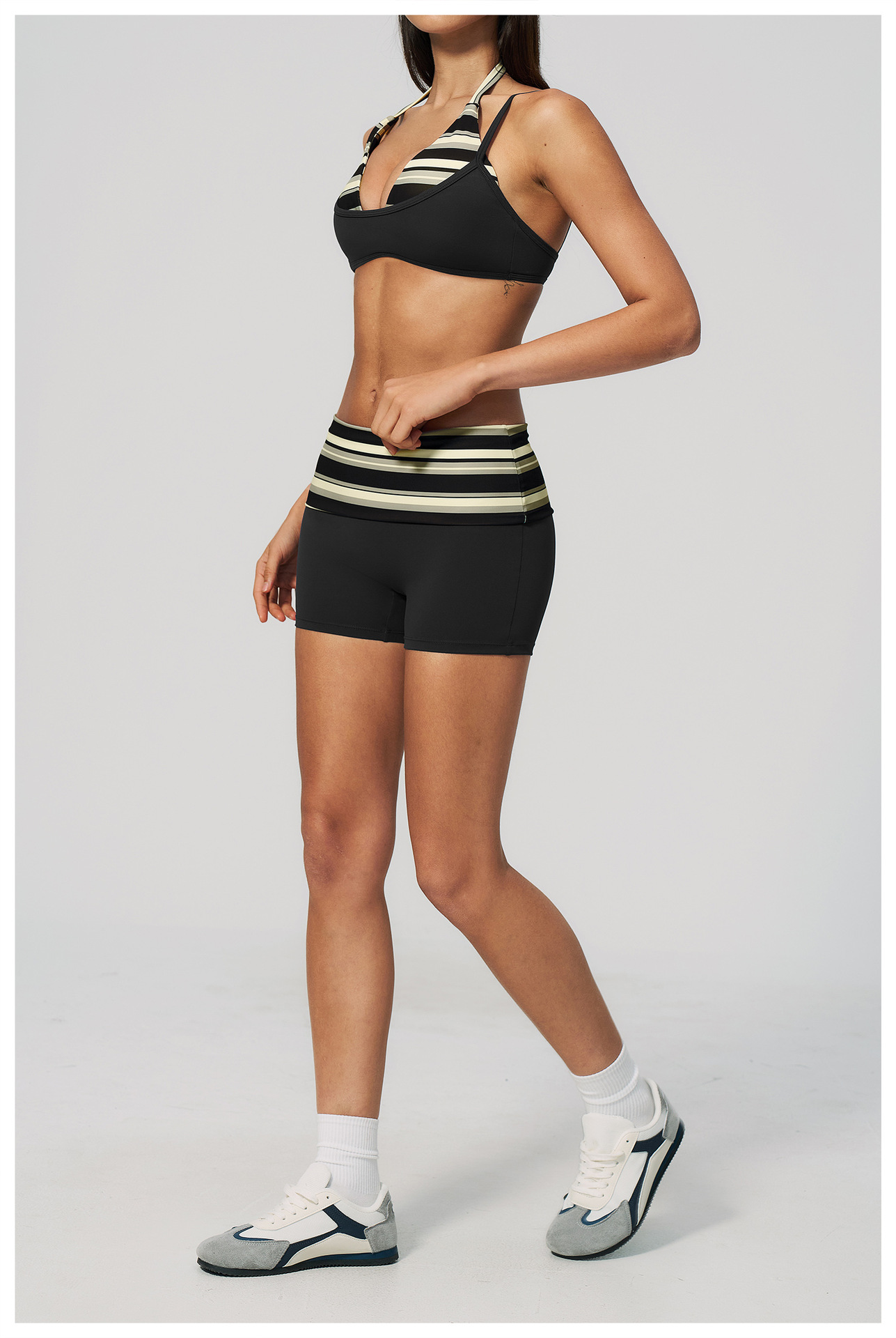 Black stripes (22).jpg