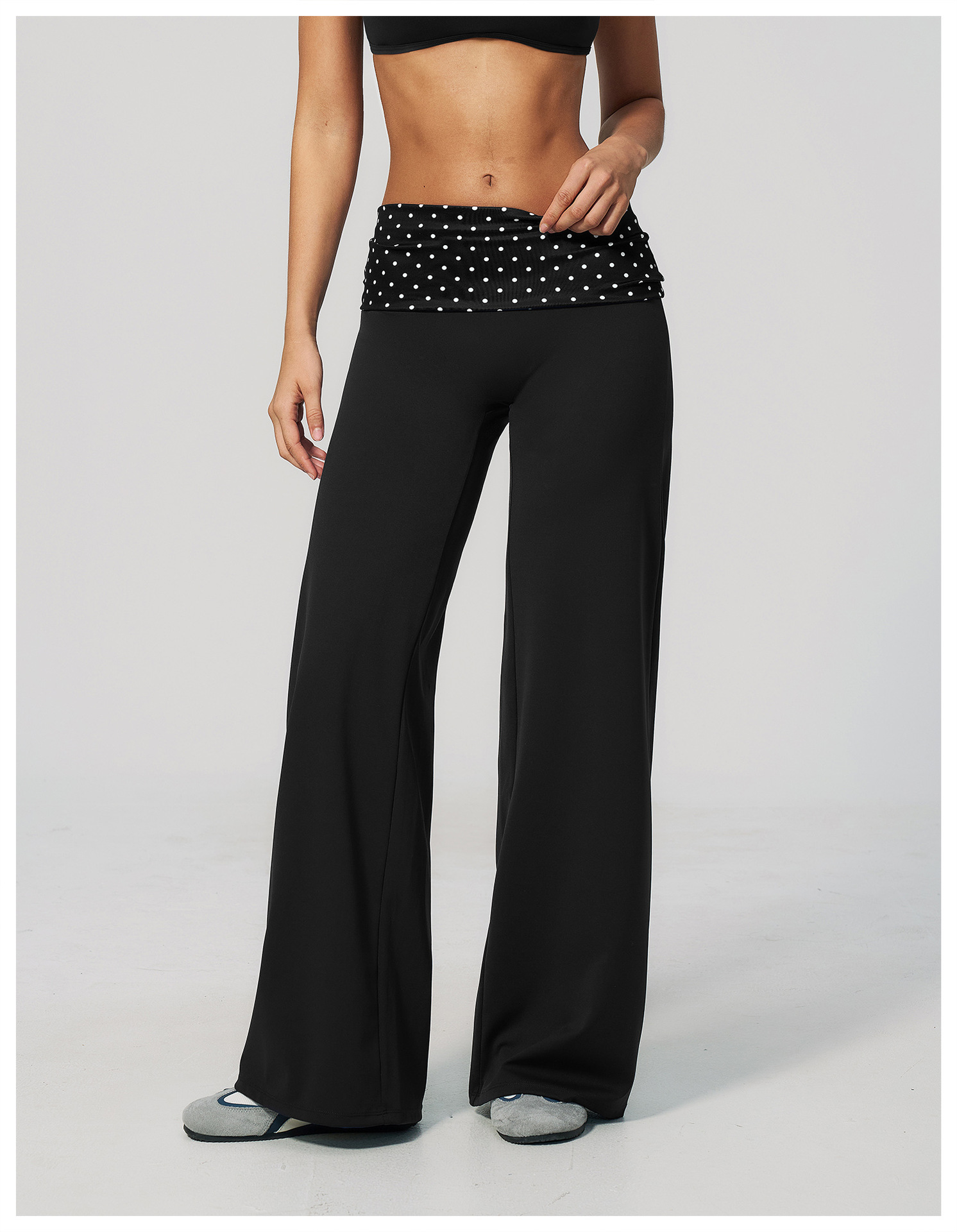 Black and white polka dots (21).jpg