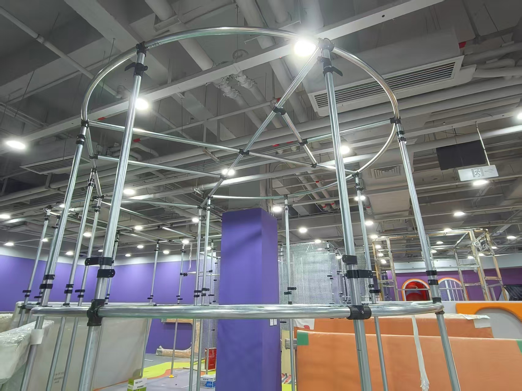 Indoor playground on-site installation diagram