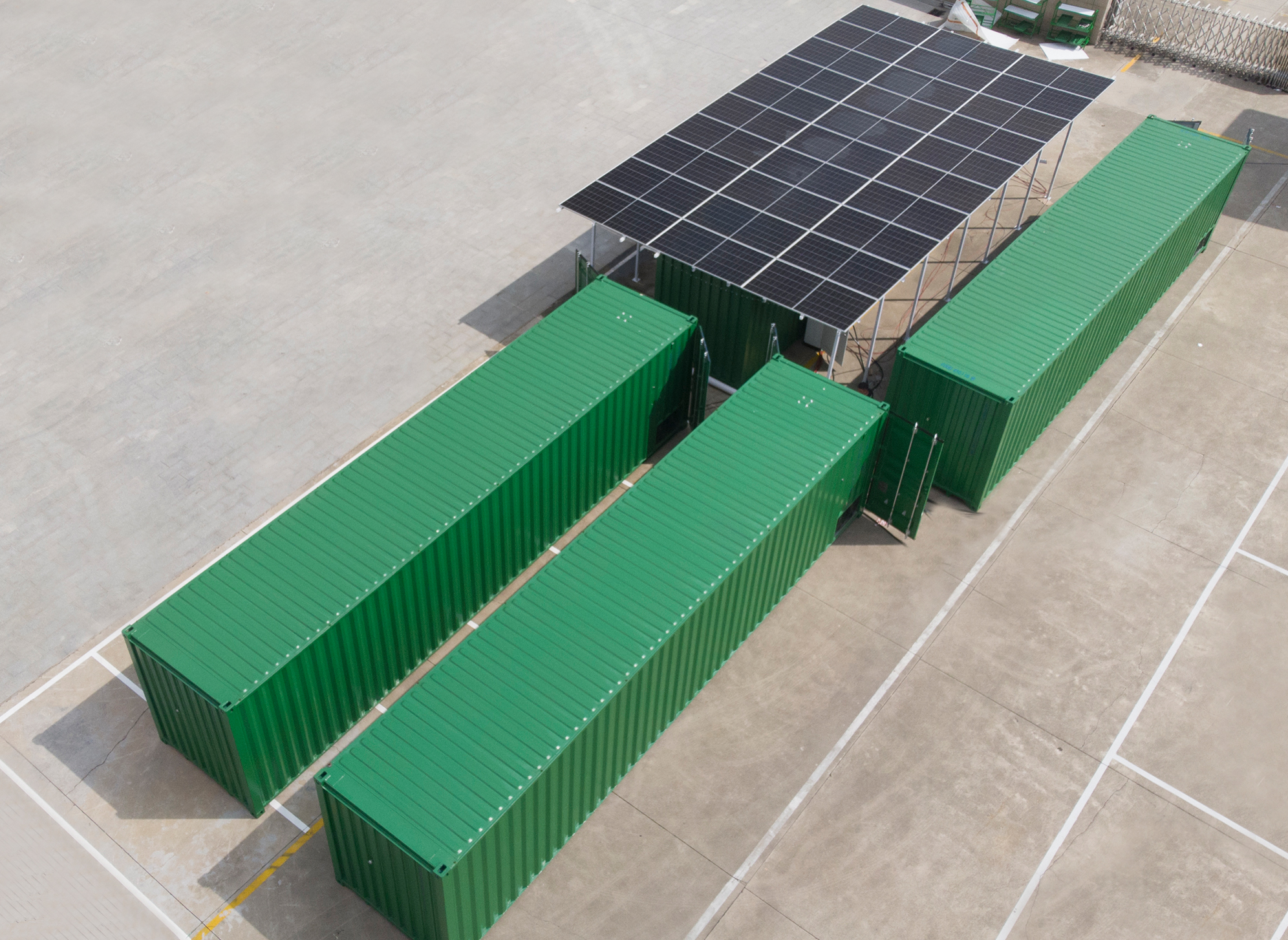 Solar-powered cold room unit with stable temperature control