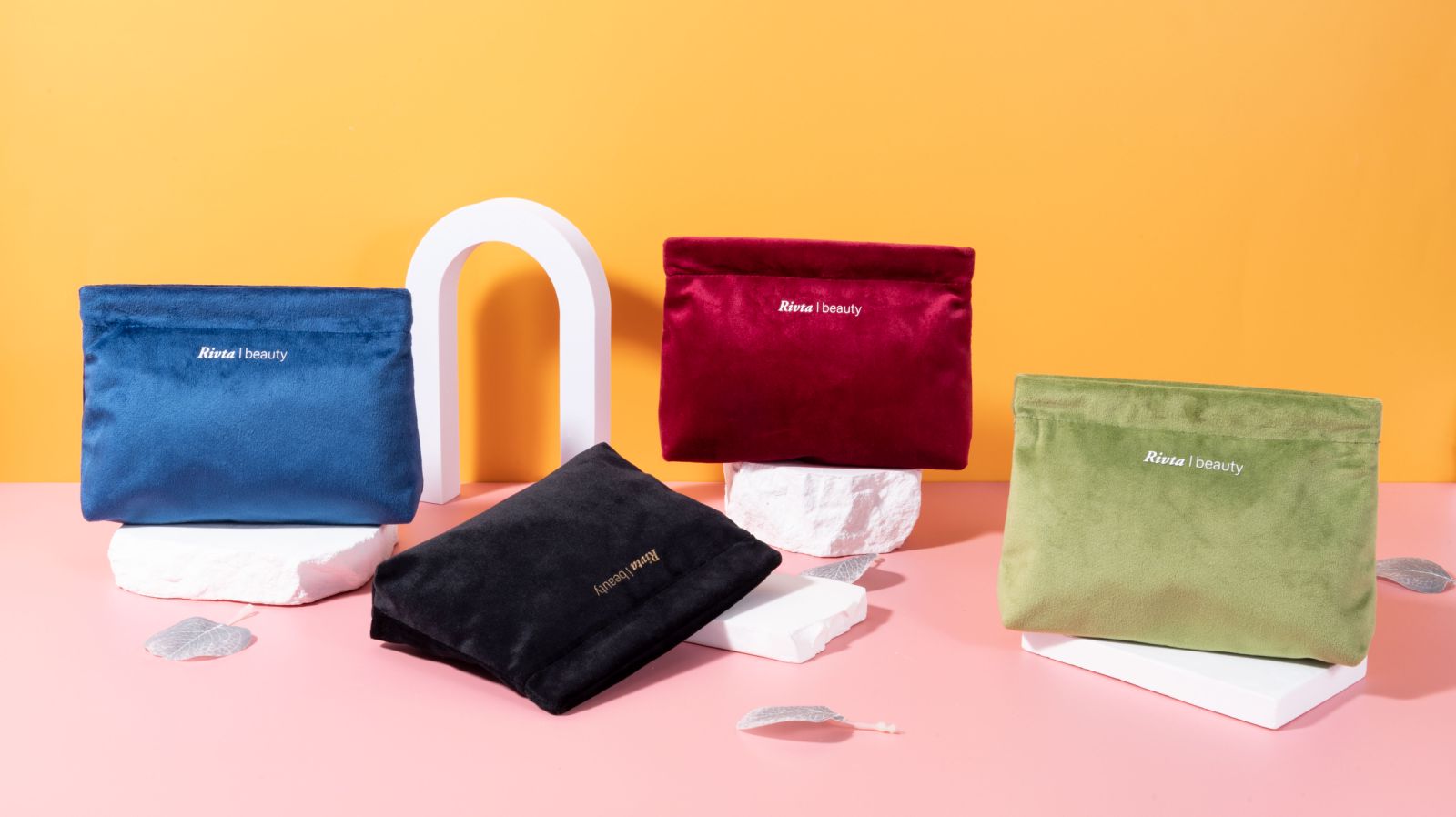 Versatile Clear Cosmetic Bags Versatile Clear Cosmetic Bags
