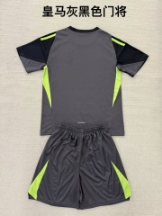 25-26 Real Madrid Grey Black Goalkeeper Kids+Adult Set