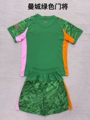 25-26 Manchester City Green Goalkeeper Kids+Adult Set