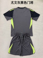 25-26 Juventus grey black goalkeeper kids+adult set