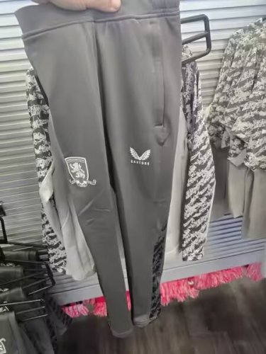 25-26 Middlesbrough Half Pull Training Uniform for Adults