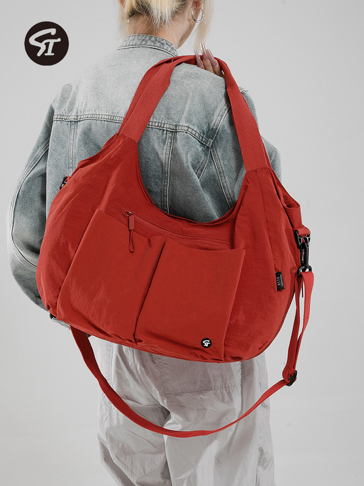 Multifunctional bag detail view 5
