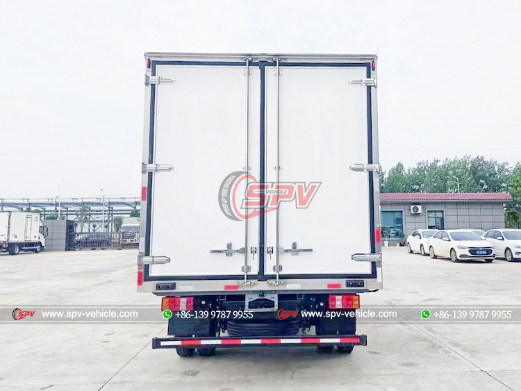 Sinotruk 4x2 Cooling Truck for Fresh Food - Rear
