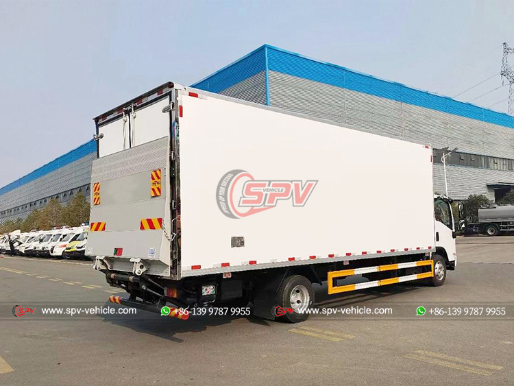 ISUZU 700P Chiller TruckI SUZU - Rear Right